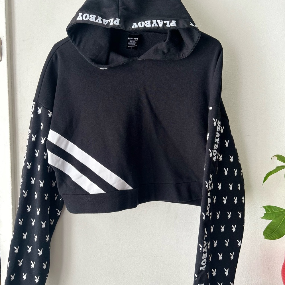 PLAYBOY Black Cropped Hoodie with “Sleeve Hit” Size M